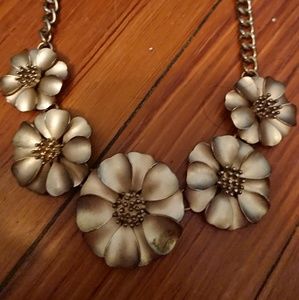 Flow necklace